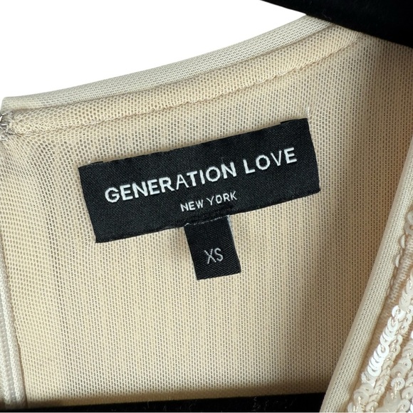 NWT GENERATION LOVE ALLEGRA SEQUIN JUMPER IN SHELL 3/4 INCH SLEEVE XS - Picture 6 of 14